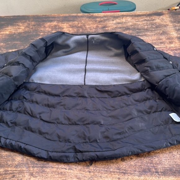 Nike Women AeroLoft short sleeve Jacket Black size Large puffer - Picture 7 of 16